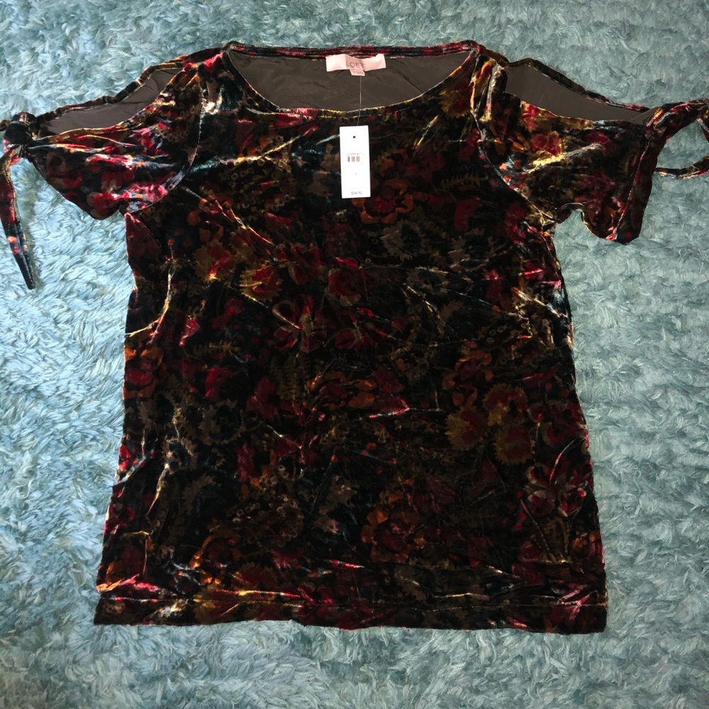 Crush velvet cold shoulder top